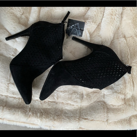 Zara Shoes - Black Suede Booties